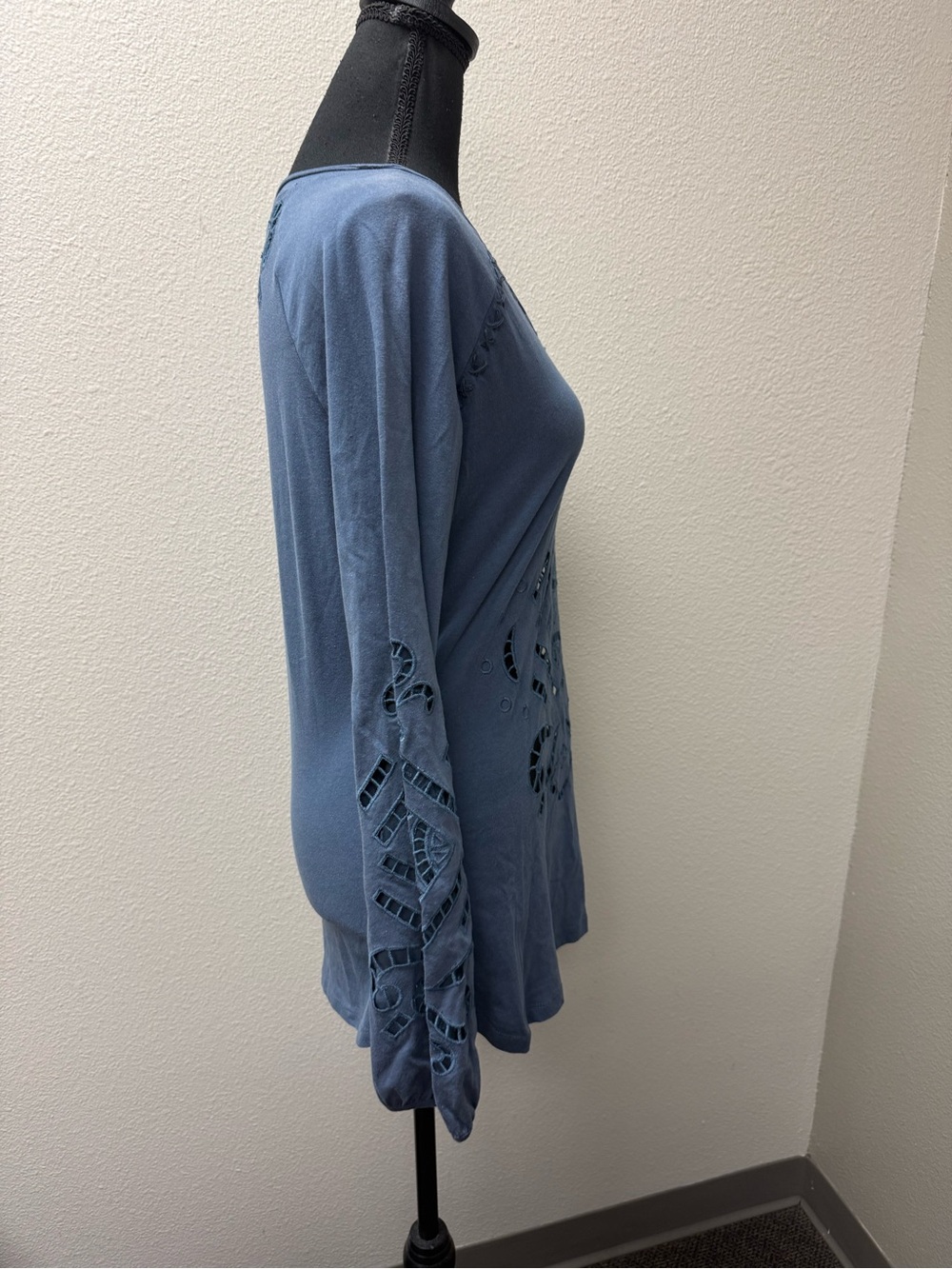 Monoreno L Slate Blue Embroidered Cutout Long Sleeve Boho Tunic Top Artsy - Picture 7 of 11
